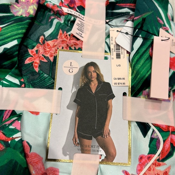 Victoria Secret NWT Satin colorful Short Pijama Set. - Picture 3 of 13